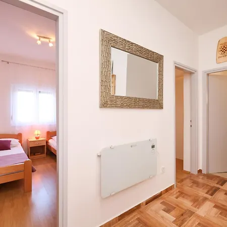 Pantalon, Big Terrace And Free Parking Apartment