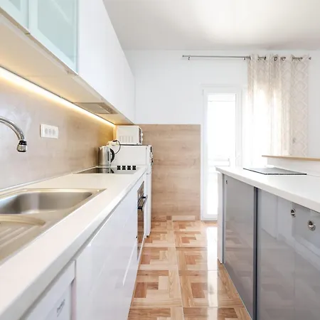 Apartment Pantalon, Big Terrace And Free Parking