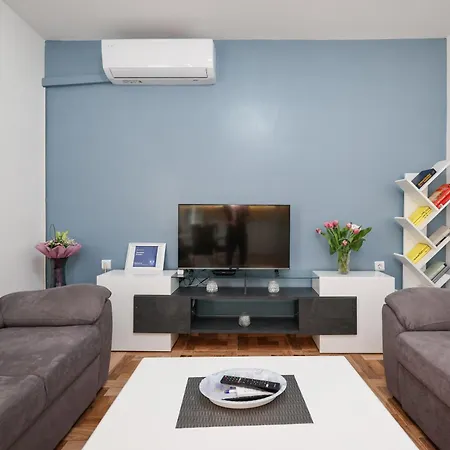 Appartement Pantalon, Big Terrace And Free Parking
