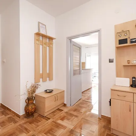 Apartment Pantalon, Big Terrace And Free Parking *